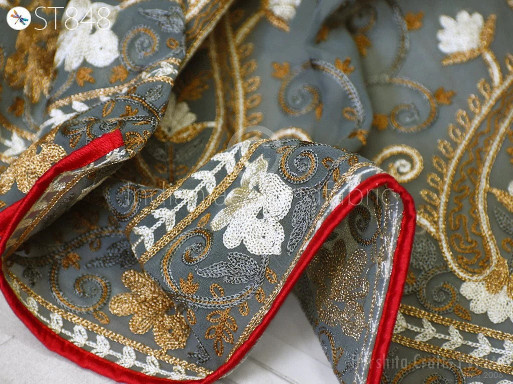 Match Georgette Stoles Online to Any Outfit Quick