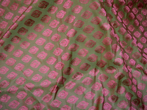 Banarasi silk brocade illustrate  woven mandala motif magenta design fabric pistachio green brocade two tones wholesale fabric by the yard online evening dress material mat making brocade furniture cover brocade clutches fabric bow-tie brocade