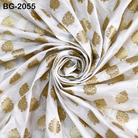 White Dyeable Brocade Fabric by the yard Gold Banarasi Lehenga Skirt Costume Wedding Dress Material Drapery Cushion Covers Saree Blouses