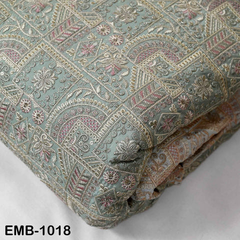 Tissu brodé vert menthe pâle au mètre Couture DIY Artisanat Robe de mariée indienne brodée Costumes Sacs victoriens Coussin décoratif