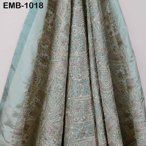 Tissu brodé vert menthe pâle au mètre Couture DIY Artisanat Robe de mariée indienne brodée Costumes Sacs victoriens Coussin décoratif