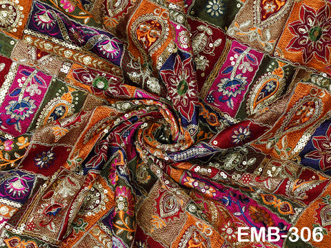 Tissu brodé indien marron de 137 cm de large vendu au mètre, en georgette, pour couture, rideaux, artisanat, robes d'été pour femmes, draperie, décoration intérieure