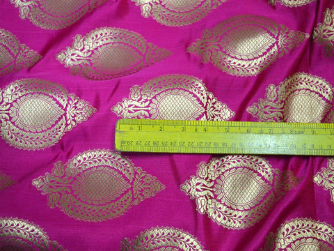 1.5 Meter Banarasi Magenta Brocade Fabric Indian Brocade Fabric Banaras Brocade Wedding Dress Jacket Cushion Cover Home Furnishing fabric