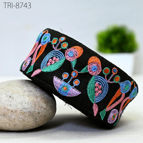 9 Yard Indian 5cm Embroidery Ribbon Trim Border Embellishment Embroidered Fabric Saree DIY Crafting Sewing Curtains Wedding Dress Trimmings