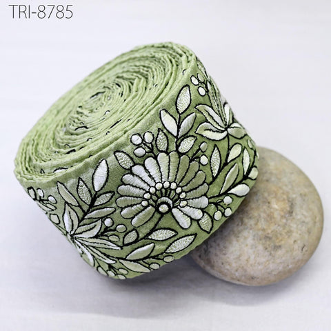 9 Yard Green 8cm Embroidery Ribbon Trim Tape Embellish Embroidered Saree Border Costumes DIY Crafting Sewing Beach Bags Totes, Wall Hanging
