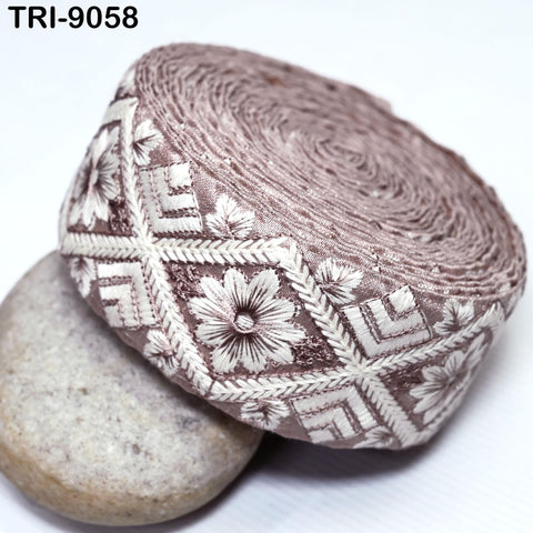 9 Yard Dusty Pink Embroidered Saree Ribbon Embroidery 5 CM Trim Sari Border Embellishments Crafting Costumes Curtains Dog Collar Tote Bags