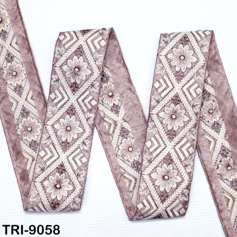 9 Yard Dusty Pink Embroidered Saree Ribbon Embroidery 5 CM Trim Sari Border Embellishments Crafting Costumes Curtains Dog Collar Tote Bags