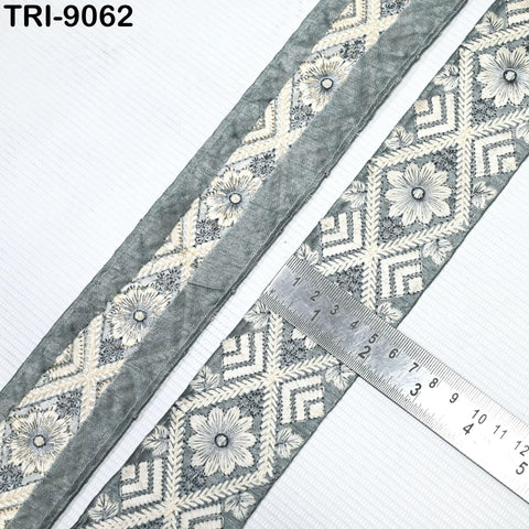 9 Yard Grey Embroidered Saree Ribbons Embroidery 5cm Trims Sari Border Embellishments Crafting Costumes Curtains Dog Collar Tote Beach Bags