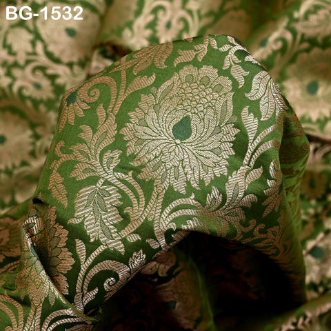 Pistachio Green Brocade Fabric by the Yard Gold Banaras Brocade Fabric Wedding Dress Banarasi Art Silk Indian Fabric For lengha Home Décor