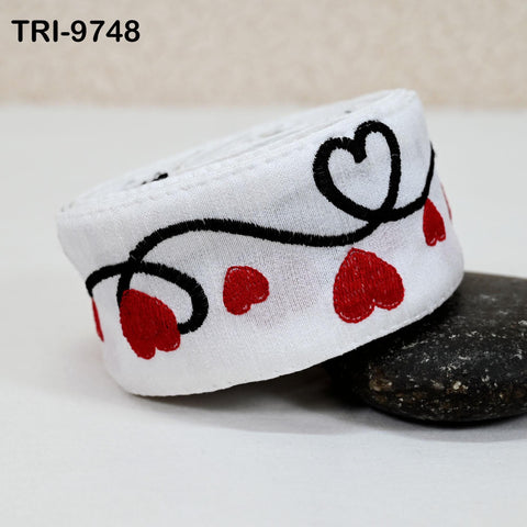 9 Yard White Embroidery Ribbon Trim Hearts Indian Sari Border DIY Crafting Sewing Bag Straps for Kids Junk Journals Pet Accessories 5 cm