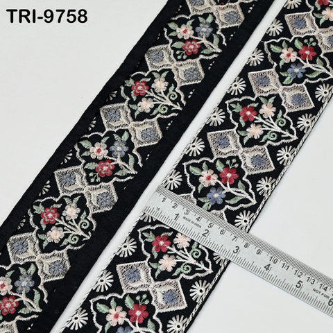9 Yard Indian Trims Embroidered Decorative Fabric Laces Sari Border Ribbon Home Decor Sewing Accessory DIY Crafting Victorian Handbags 8cm
