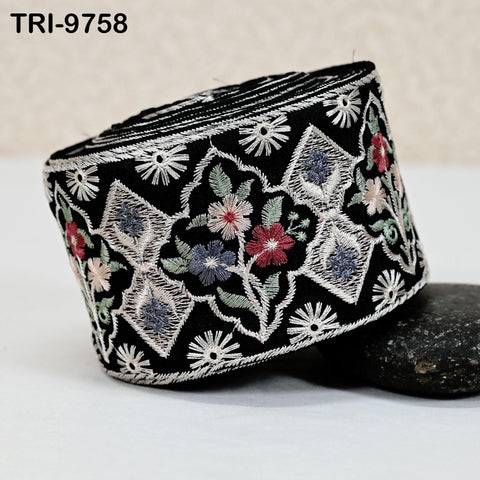 9 Yard Indian Trims Embroidered Decorative Fabric Laces Sari Border Ribbon Home Decor Sewing Accessory DIY Crafting Victorian Handbags 8cm