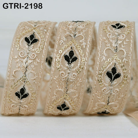 9 Yard Embroidery Ribbon for Kids Crafting Sewing Costumes Dog Collar Tote Bags, Lampshades, Holidays Decor Embroidered Embellishment 3cm