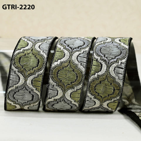 9 Yard Indian Embroidery Ribbons Embroidered Fabric Trim Embellish Saree Tape Sewing Crafting Border Wedding Dress Costume Accessories 32mm