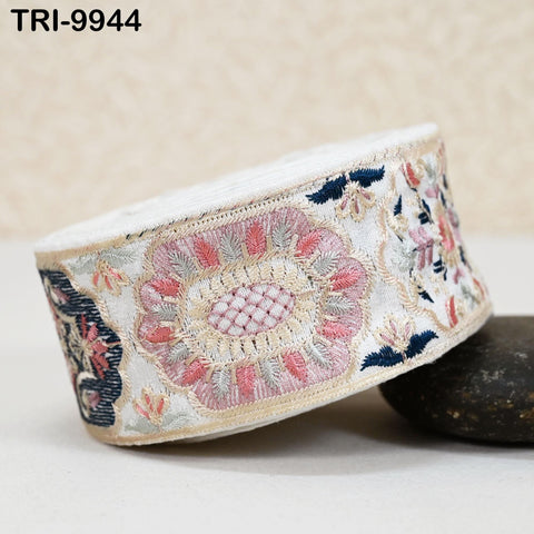 9 Yard White 5 cm Embroidery Trims Ribbons Indian Sari Border Embroidered Crafting Sewing Costume Tote Bags Tablecloth Lampshade Home Decor