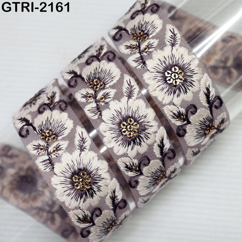 9 Yard Embroidery 3cm Ribbons Fabric Trim Indian Embroidered DIY Crafting Border Sewing Beach Tote Bag Shoe Making Costume Holiday Ornaments