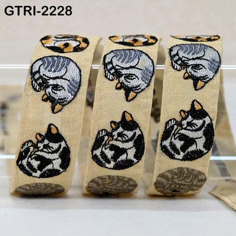 9 Yard Indian Embroidered Fabric 25 mm Trim Embellishment Saree Ribbons Tape Sewing Crafting Embroidery Border Wedding Costumes Accessories