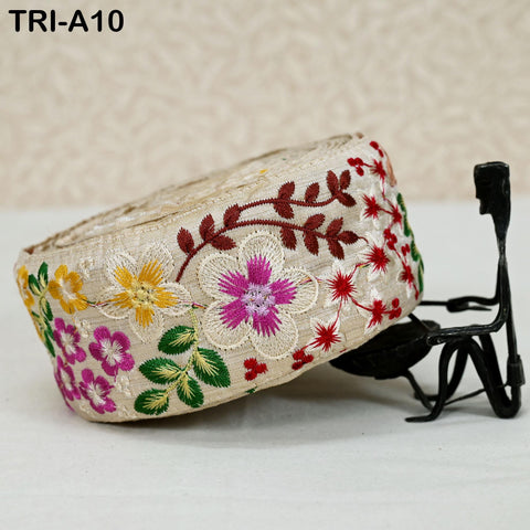 9 Yard Indian Embroidery Ribbon 5cm Trim Sari Border Crafting Sewing Embroidered Decorative Costumes Designing Curtain Home Decor Trimmings