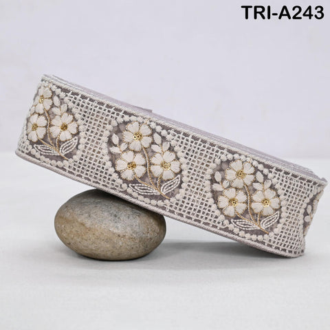 9 Yard Indian Ivory Embroidered Net Fabric Trim 6 cm Ribbon Embellishment Cushion DIY Craft Sari Border Wedding Saree Tape Embroidery Dress