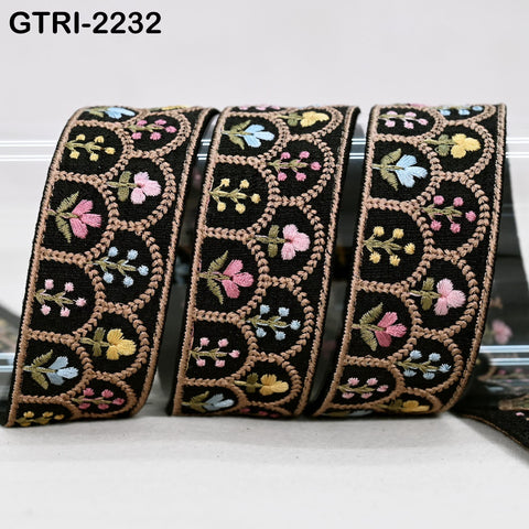 9 Yard Indian Embroidery Ribbons Embroidered Fabric Trim Embellish Saree Tape Sewing Crafting Border Wedding Dress Costumes Accessories 32mm