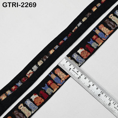Embroidery Trim, Dogs sitting in line, Pets Accessories, Handbags, Journal Decor, 1.5 Inch Wide