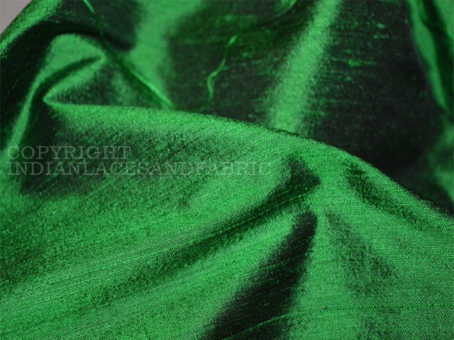 Iridescent indian green pure dupioni raw silk fabric by the yard plain dupion costume wedding dresses pillows cushions table covers crafting festival wear silk fabric