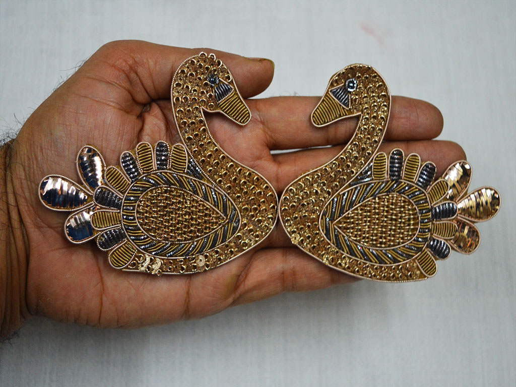 2 Pair Swan Appliques Patches Christmas Supplies Decorative Design Indian Dresses Appliques Handmade DIY Crafting Home Décor Embellishment