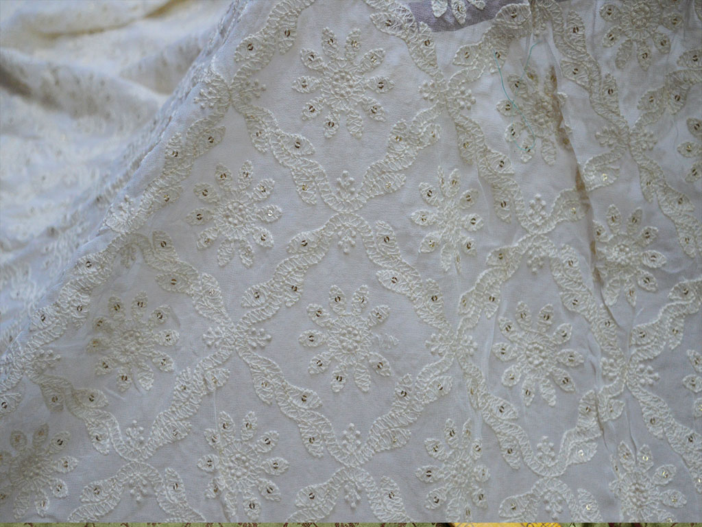 Ivory White Embroidered Cotton Lace Fabric/White Bridal Embroidered Wedding  Lace : : Home